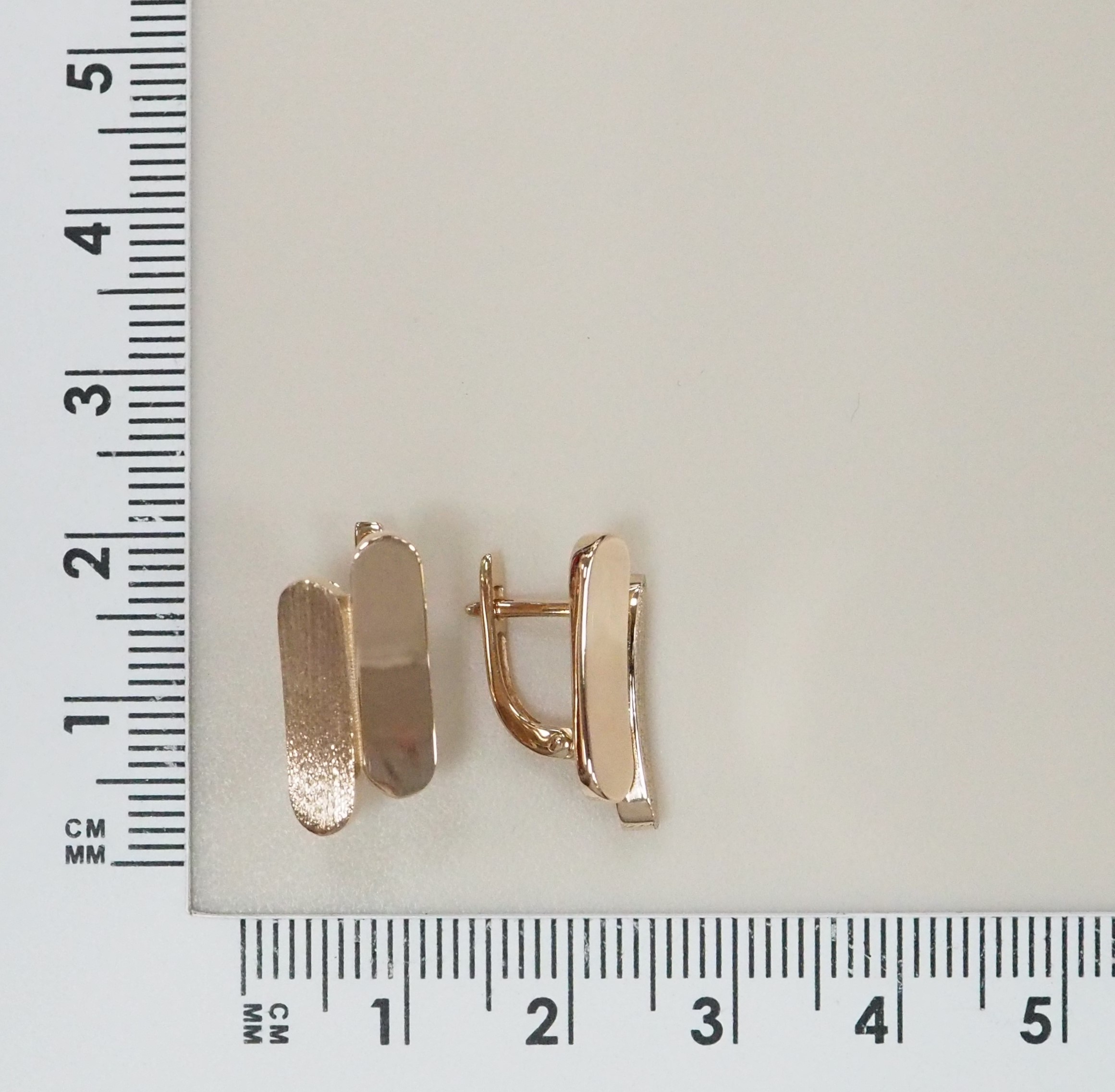 Серьги из золота